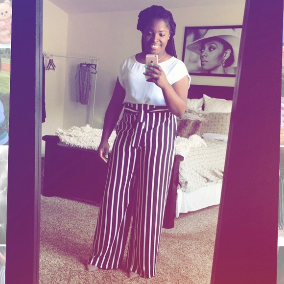 Meet your Posher, Wendi! - Picture 3 of 4